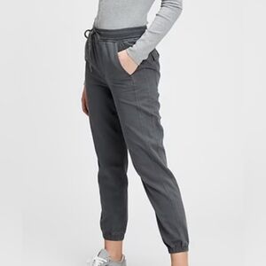 Gap pull on grey joggers